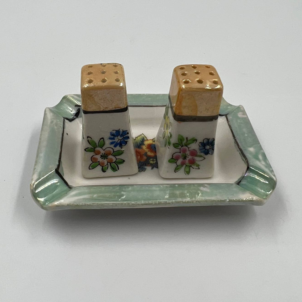Vintage Miniature Salt Pepper Shakers W Tray Floral China Set Made In‎ Japan